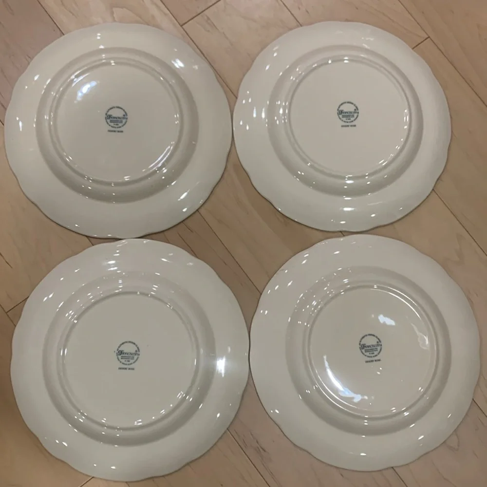Franciscan Desert Rose  dinner plates (4)
Measures 10.75 in diameter - Picture 2 of 4